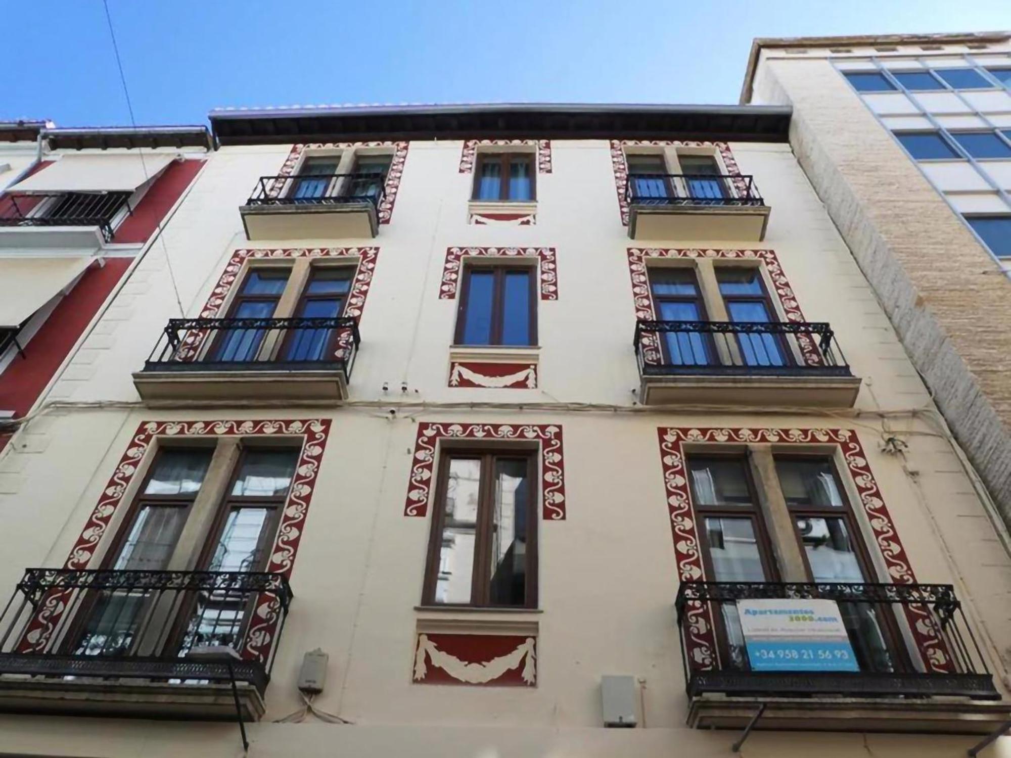 Apartamentos Royal Urban Granada Buitenkant foto